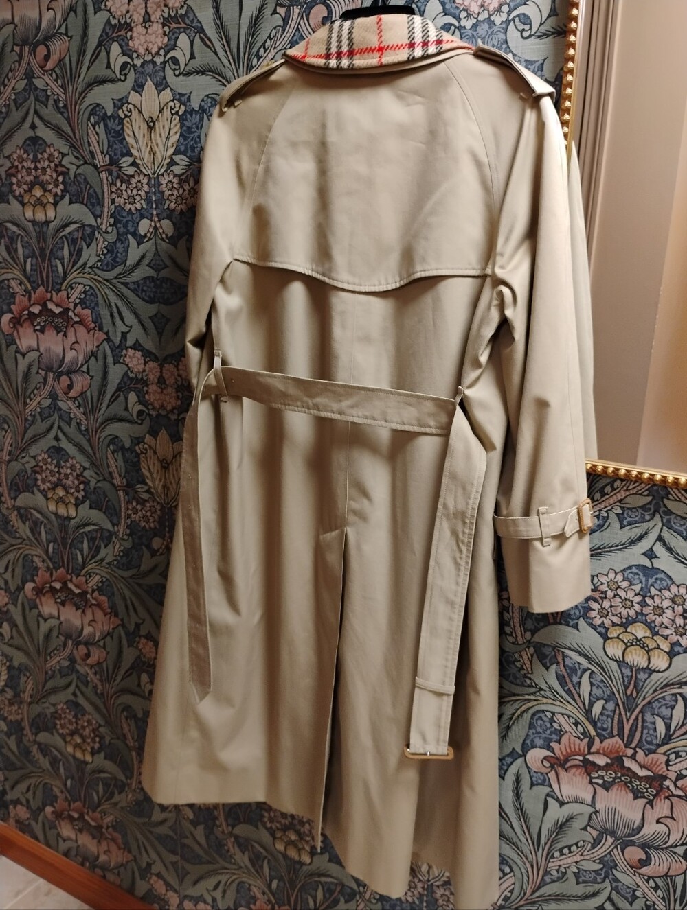 Vintage Burberry Trench Coat With Removable Collar - Picture 3 of 16